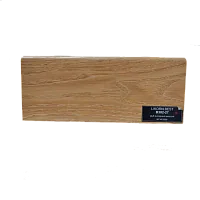 Плинтус напольный Deartio B302-27 Дуб янтарный желтый 2050x80x16 мм